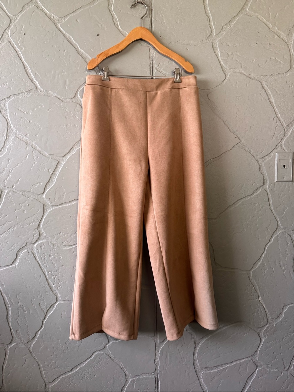 NWT ISLE by Melis Kozan Faux Suede Wide Leg Pants M Latte